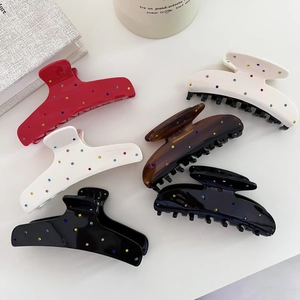 Pinces à cheveux en acétate avec strass colorés en rouge, blanc, noir et motif écaille de tortue