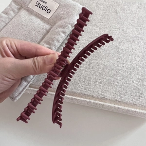 Matte burgundy long hair claw clip with dense teeth for thick hair styling