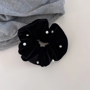 Vintage Velvet Scrunchie With Imitation Artificial Pearls French Style Elegant Large Hair Tie For Women Autumn Winter Hair Accessories