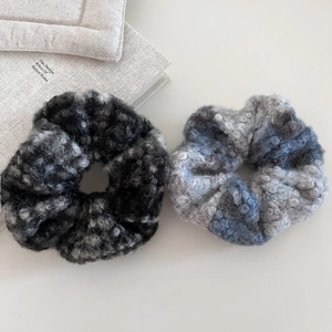Chouchous Oversize en Laine à Carreaux Faits à la Main pour Femmes Élastiques à Cheveux en Boucle Doux d'Hiver Motif à Carreaux