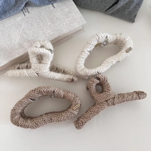 Retro Strick Haarklammer Set in Beige und Kaffee mit goldenem LOVEDAYS Metalletikett