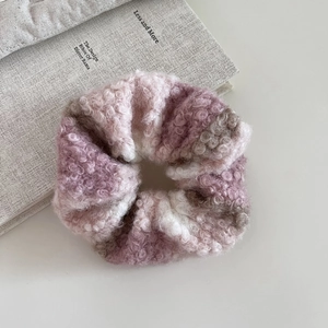 Chouchou en laine à carreaux doux automne hiver en couleurs rose et blanc