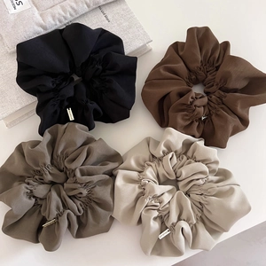 Elegant Large Fabric Scrunchies For Women High Elasticity Pleated Hair Ties With Handmade Metal Tag Solid Color Hair Accessories