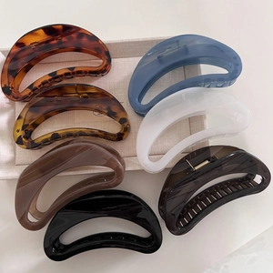 French Retro Hollow Crescent Hair Claw Clip Large Tortoiseshell Resin Shark Clip Simple Versatile Geometric Hair Styling Accessory For Women