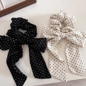 Eleganti elastici per capelli con fiocco a pois neri e beige per code di cavallo