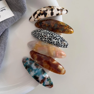 Set of 6 vintage oval acetate hair clips in assorted leopard and tortoise patterns