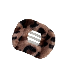 Plush leopard print hair claw clip with vintage brown faux fur and a rectangle hollow design