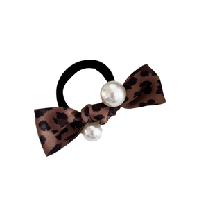 Vintage leopard print bow hair tie with elegant pearls and high elastic rubber band