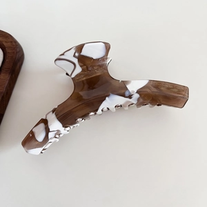 Elegant marble pattern acetate hair claw clip for women stylish French hair accessories