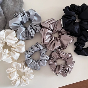 Chouchous Élégants en Satin de Couleur Unie pour Femmes Élastiques à Cheveux Plissés à Haute Élasticité Grandes Petites Tailles Accessoires Cheveux