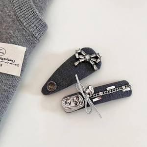 Elegante Fermaglio per Capelli Grigio a Fiocco Clip a Becco d Anatra in Lega di Strass Catena a Cuore Forcina in Tessuto Donna Accessori