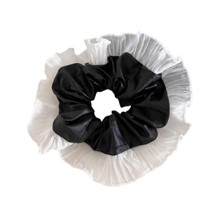 Chouchou vintage français en cuir noir et mousseline plissée blanche élégante