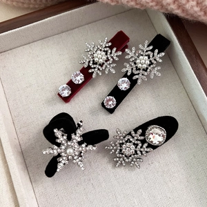 Barrettes à cheveux en velours avec flocons de neige strass et perles, rouge et noir