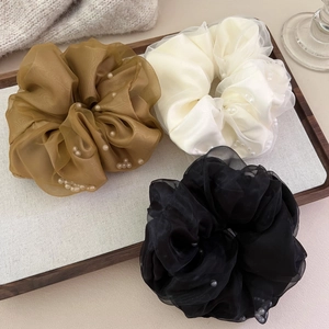 Lot de trois chouchous élégants en tulle avec perles délicates pour femmes stylées