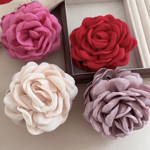 Pinces à cheveux rose 3D en tissu style français en rouge, crème et violet pour femmes