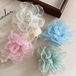 Pince à Cheveux Fleur en Organza Élégante pour Femmes Fait à la Main en Mousseline Florale Pince Bec de Canard Accessoire Cheveux