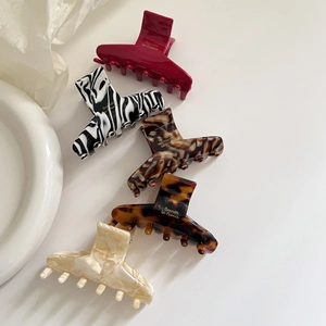 Vintage Acetate Small Hair Claw Clip French Style Marble Tortoiseshell Shark Clip Elegant Half Up Hair Grip For Women