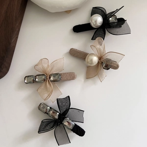 Barrette Cheveux Nœud en Maille avec Fausse Künstliche Perle Strass Élégante Pince à Bec de Canard Noir Champagne Style Coréen
