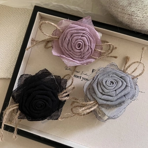 Pince à Cheveux Fleur de Rose 3D Vintage Français en Tissu de Maille Élégant Accessoires de Cheveux Floraux Fait à la Main Femme