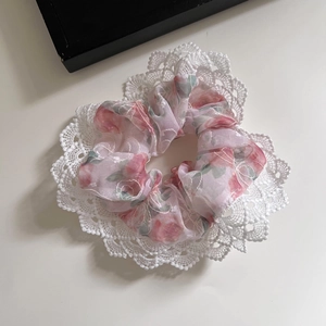 Chouchou en mousseline florale avec bordure en dentelle blanche de style français