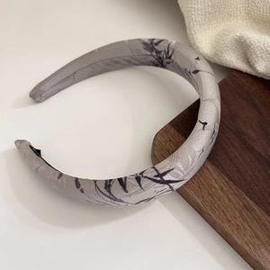 Vintage style ink bamboo leaf padded sponge headband in grey satin for elegant women