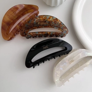 Vintage French Acetate Semi-Circular Hollow Hair Claw Clip For Women High-End Elegant Shark Clip Geometric Hair Accessory Handmade Styling Tool