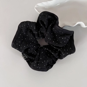 Chouchou français à pois noirs et blancs en mousseline légère au design élégant