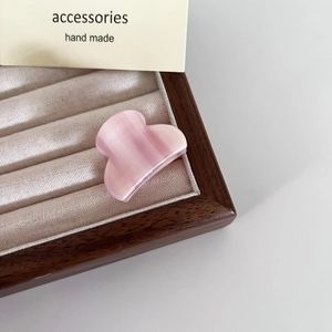 Mini molletta per capelli in acetato rosa marmorizzato dal design a nuvola tonda