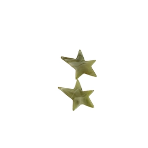 Paire de barrettes étoile en acétate vert olive avec texture marbrée et bords arrondis