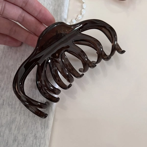 Grande pince à cheveux en résine ambrée, style français pour cheveux épais et denses