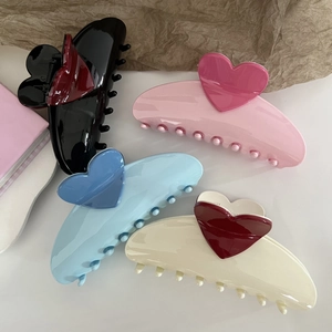 Set of 13cm heart-shaped large hair claw clips in black, pink, blue, and cream finishes