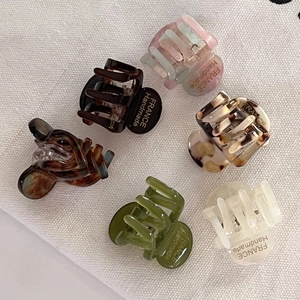 Mini acetate hair clips set in vintage tortoiseshell and marble patterns for women