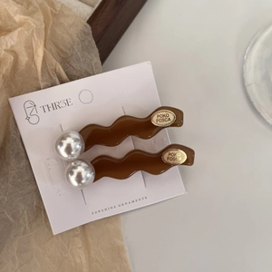 French style pearl wavy hair clips in coffee brown resin for women's side fringe