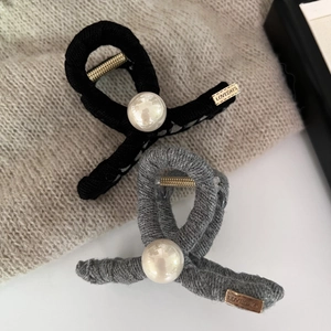 Elegant knit-wrapped hair claw clips with pearls in classic black and grey colors