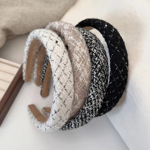 Elegant tweed headband set in white, beige and black plaid style with velvet lining