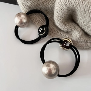 Lot d'élastiques à cheveux avec perles argentées brillantes et perles smiley noires