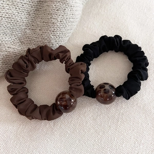 Korean Minimalist Pleated Fabric Hair Scrunchie With Leopard Print Resin Bead Elegant High Elastic Hair Tie For Women Daily Hair Accessories