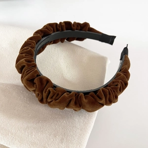 Brown velvet pleated headband with teeth for women in vintage French style