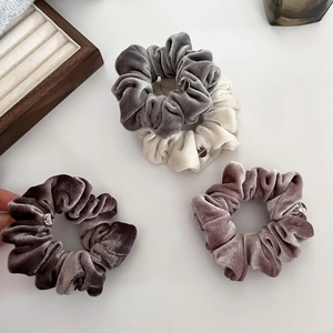 Women Autumn Winter Soft Velvet Hair Scrunchies Elegant High Elasticity Hair Ties With Gold Metal Tag Korean Style Hair Bands