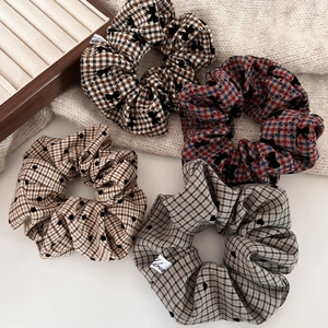 Retro houndstooth velvet bow scrunchies set for women in British autumn style
