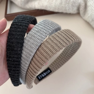 Bandeaux larges en maille tricotée épaisse coloris noir, gris foncé et kaki pour hiver