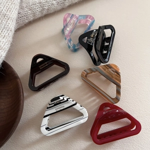 Lot de 6 pinces à cheveux triangulaires en acétate aux motifs et couleurs élégants variés