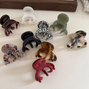 Pince à Cheveux Crabe en Acétate Style Français Élégante Petite Antidérapante Lettrage Fait à Main Accessoires Cheveux Femme