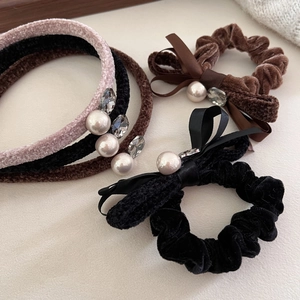 Elegante Cerchietto in Velluto con Künstliche Perle e Strass Elastico per Capelli con Fiocco per Donna Autunno Inverno Accessori per Capelli