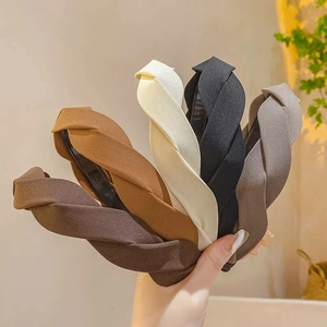 French Retro Twist Fabric Headband For Women Wide Padded Hairband Cross Knot Non-Slip Hair Hoop Daily Face Wash Accessories