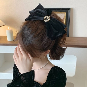 French style oversized black velvet bow hair clip with vintage pearl relief ornament