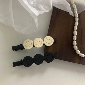 Korean Style Matte Acrylic Smile Face Hair Clips For Women Girls Simple Side Bangs Duckbill Clip Sweet Daily Hair Accessory