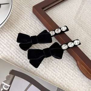 Vintage Black Velvet Bow Hair Clip For Women Rhinestone Duckbill Clip Elegant Korean Style Sweet Side Barrette Hair Accessory