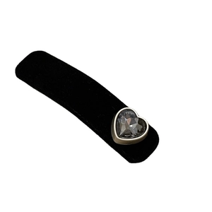 Elegant black velvet hair clip with a heart-shaped rhinestone in a vintage French style