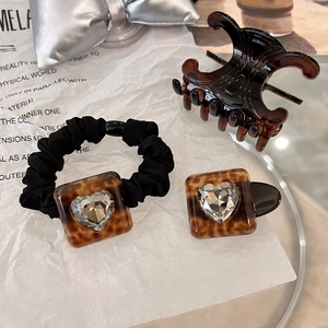Leopard print heart rhinestone hair scrunchie and luxury hair clip set for women